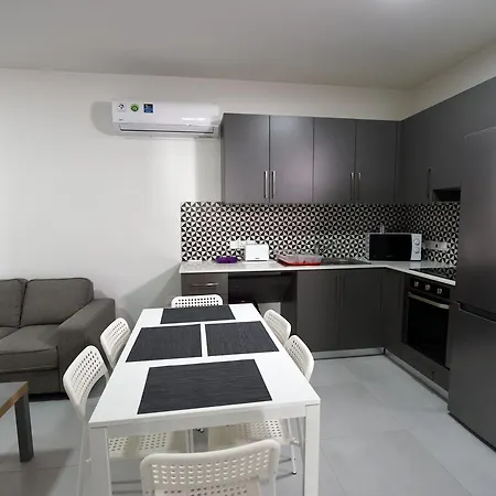 The Nest 필라